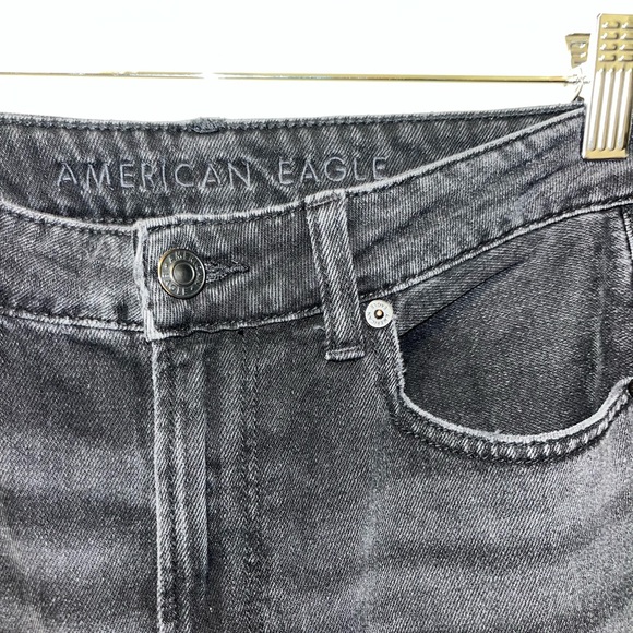 American Eagle highest rise ripped mom jean size 6 long #highwaistedjeans - Picture 4 of 6